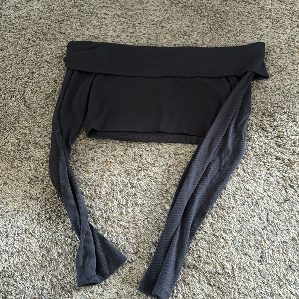 GARAGE OFF SHOULDER NEVER WORN